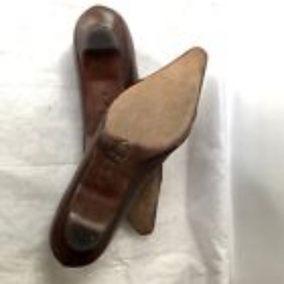 Albert Nipon Brown Leather Pointed Toe Kitten Heels Floral Detail - Size 8 Spain - Picture 9 of 12